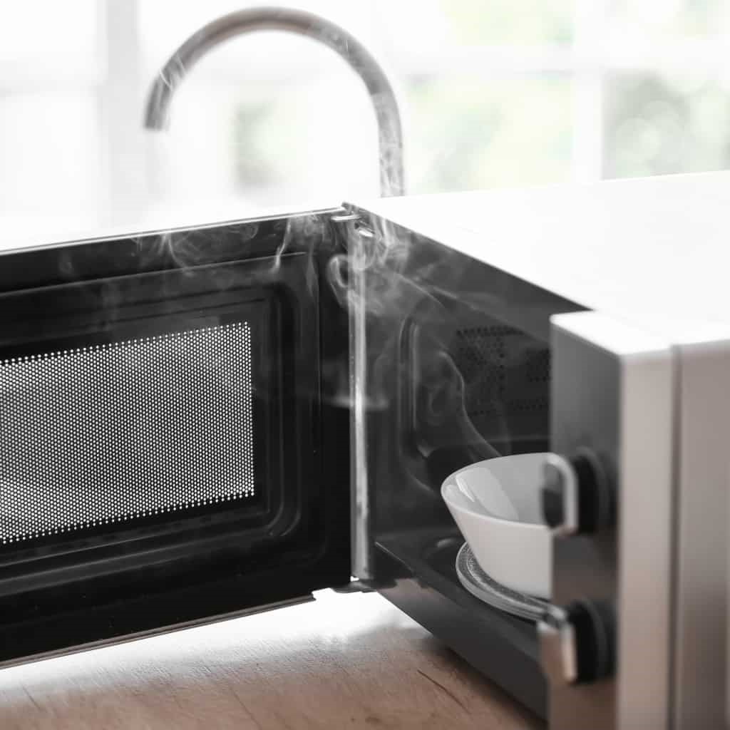 get smoke smell out of microwave