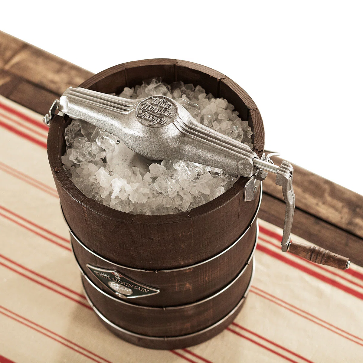 hand crank ice cream maker